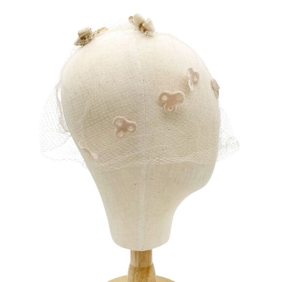 Vintage 1960s Taupe Net Veil Headpiece with Velvet Bows & Appliqué Bridal Hat - Picture 8 of 10